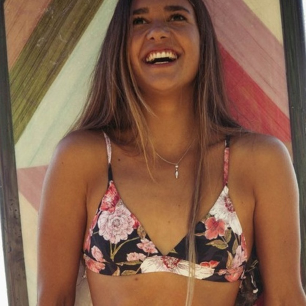 🌺NWT Billabong Floral Fixed Tri Bikini Top🌺